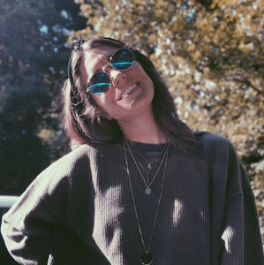 Meet your Posher, Lewwni